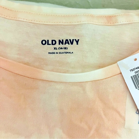 Old Navy Girls Bundle of (4) XL (14-16) Multicolored Tops Floral,Graphic EUC NWT - Picture 9 of 9